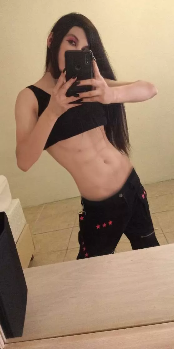 Fit and Feminine posted by Anidel_Ledina