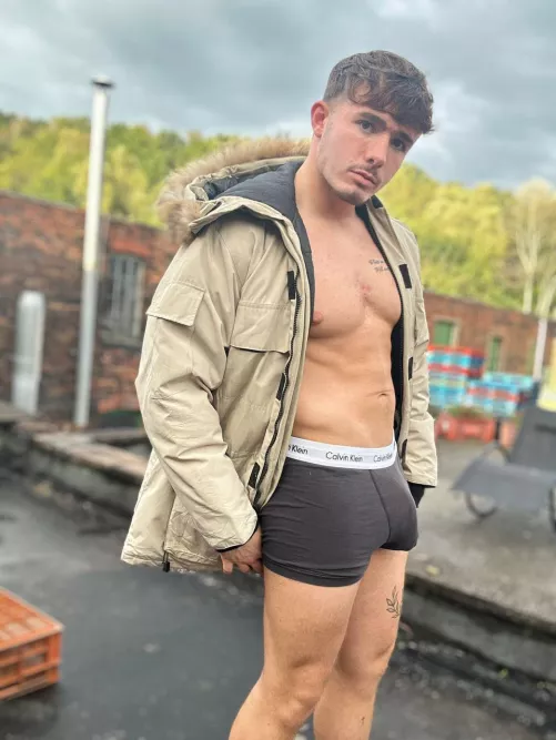 My shorts may be too revealing…? by miserablythirstyst