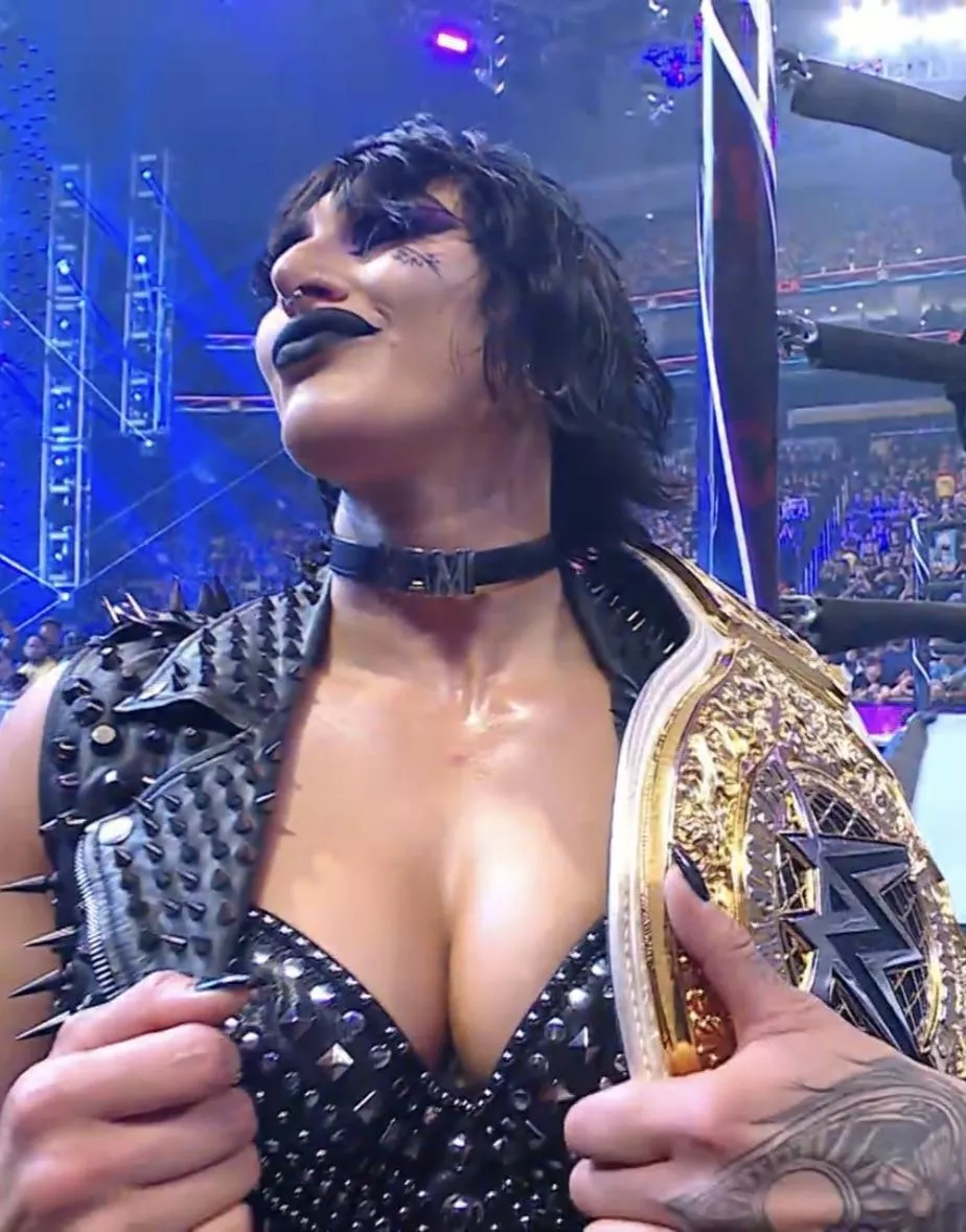 Rhea Ripley posted by dishonourableprince