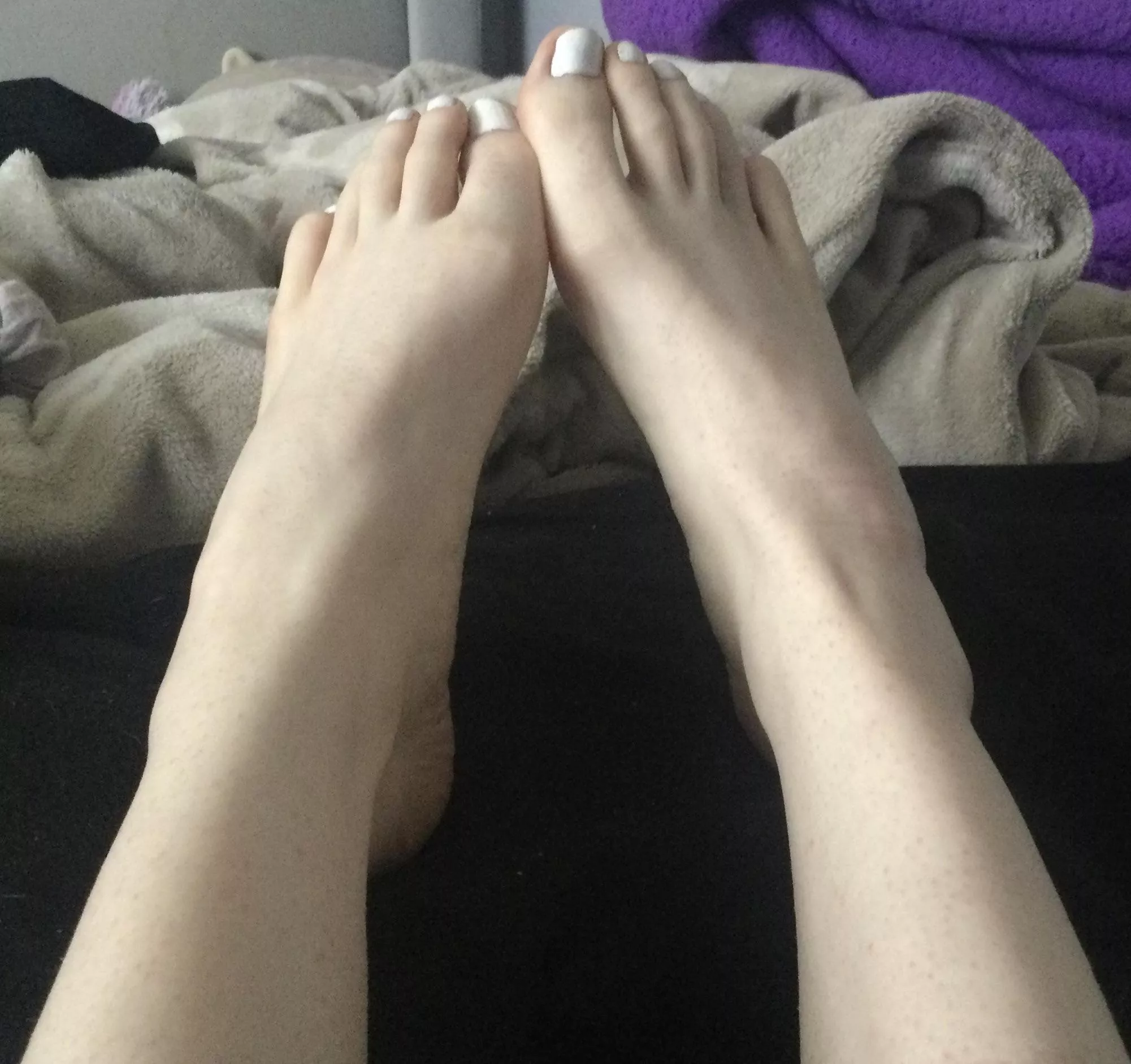 Yummy toes that need to be sucked posted by MissPirait