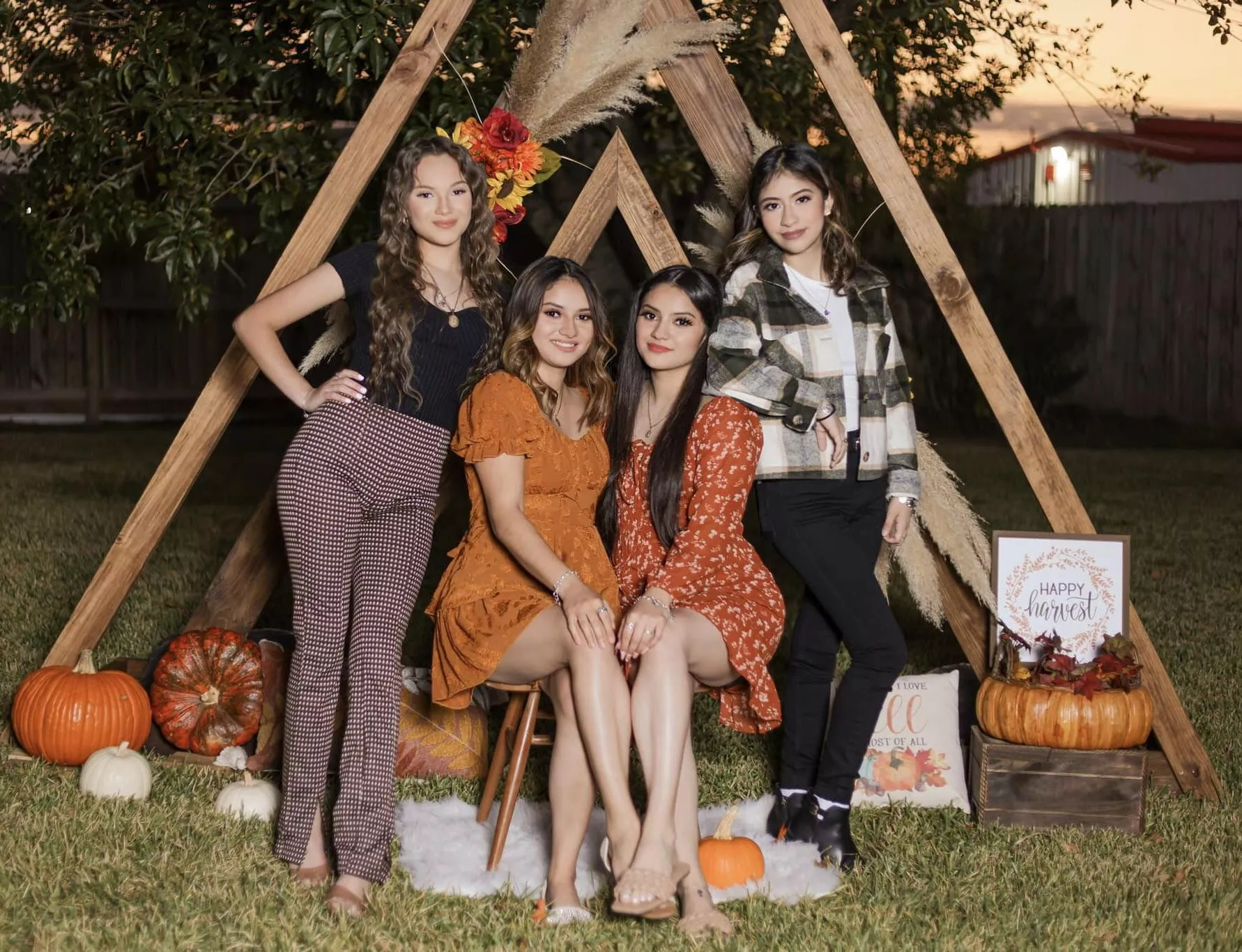 [4] October photo shoot posted by OutrageousItem1922