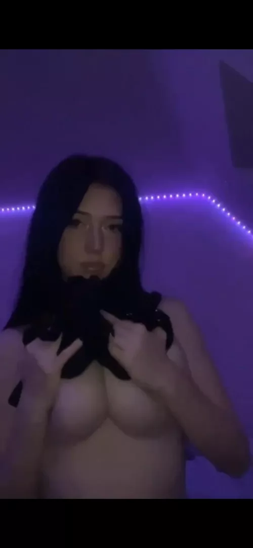 Anyone know who this is by SillySalmon89