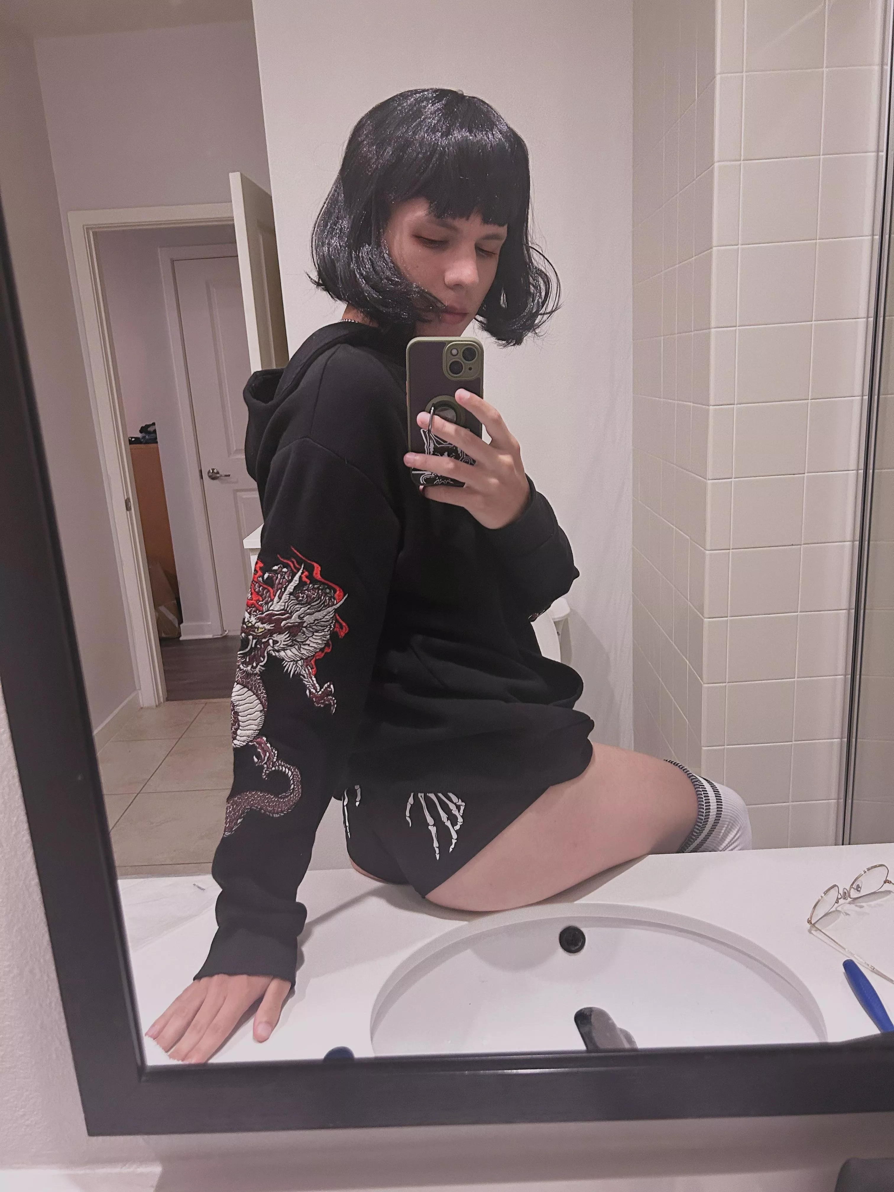 Hello there~ ✨ posted by Aleksy_Cecilio