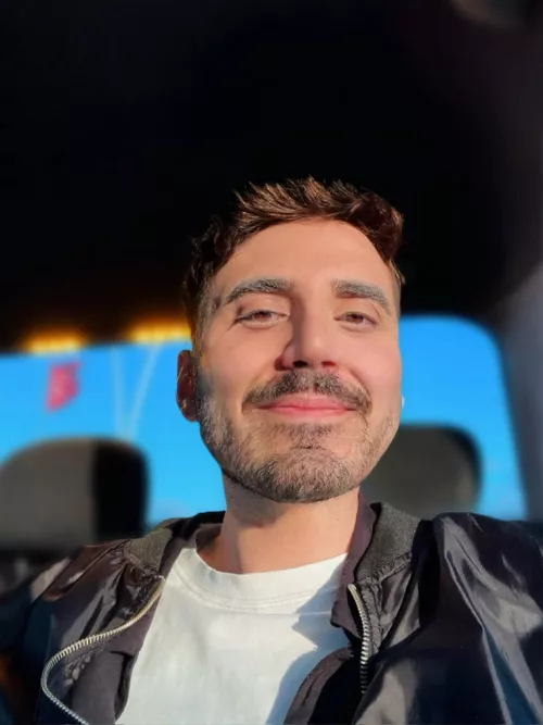 Hey, today I'm coming out to one of my best friends, wish me luck! by 2mtalldude