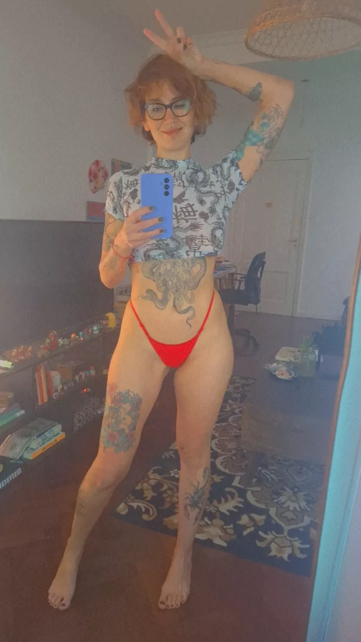 I think hip dips look sexy on every women...but better in redheads posted by tamarathefox