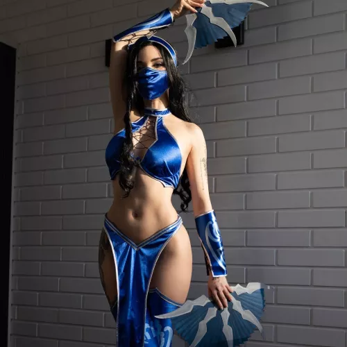 Kitana by AmandaWelp by blizzardsg