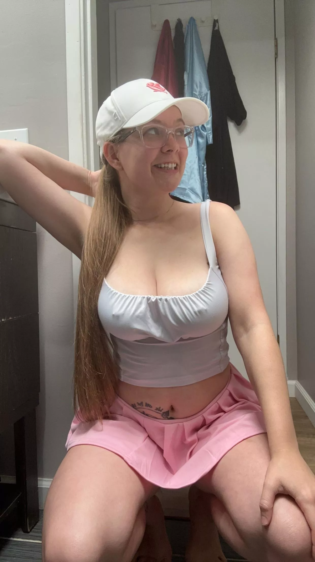 Off to the golf course this morning! Love an early tee time! posted by Slimthicchicc