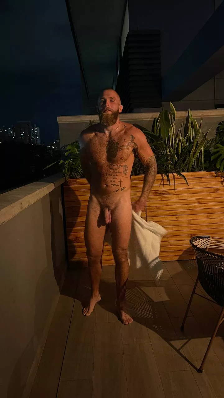 Would you let me not wear underwear under these shorts on our date? posted by stephenkemp05