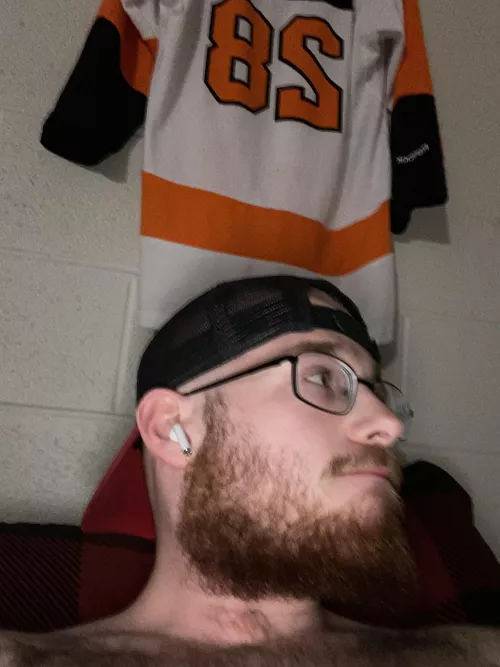 Any dudes wanna hangout by Hairybro2004