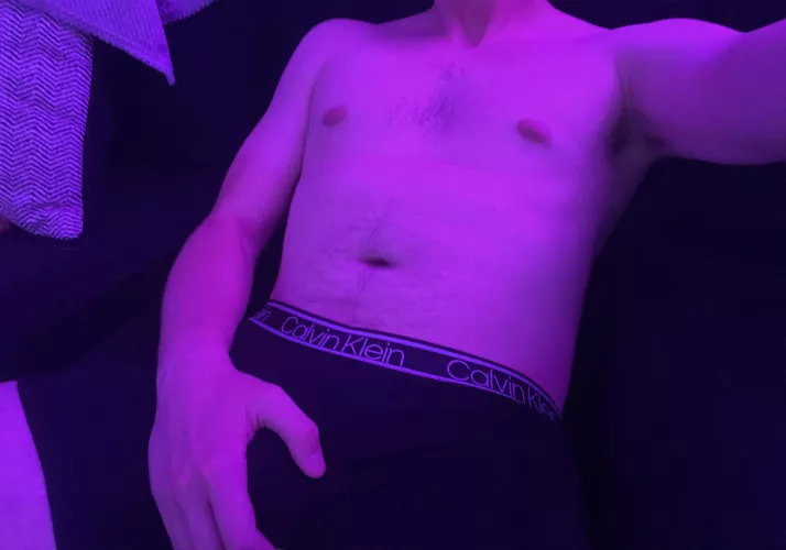 bi jock relaxing on a Friday night… by jlush221