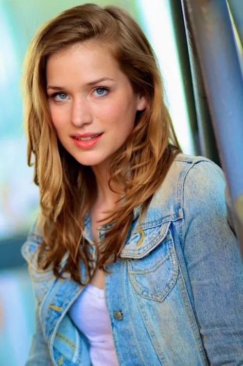 Elizabeth Lail by OGgoodfella7