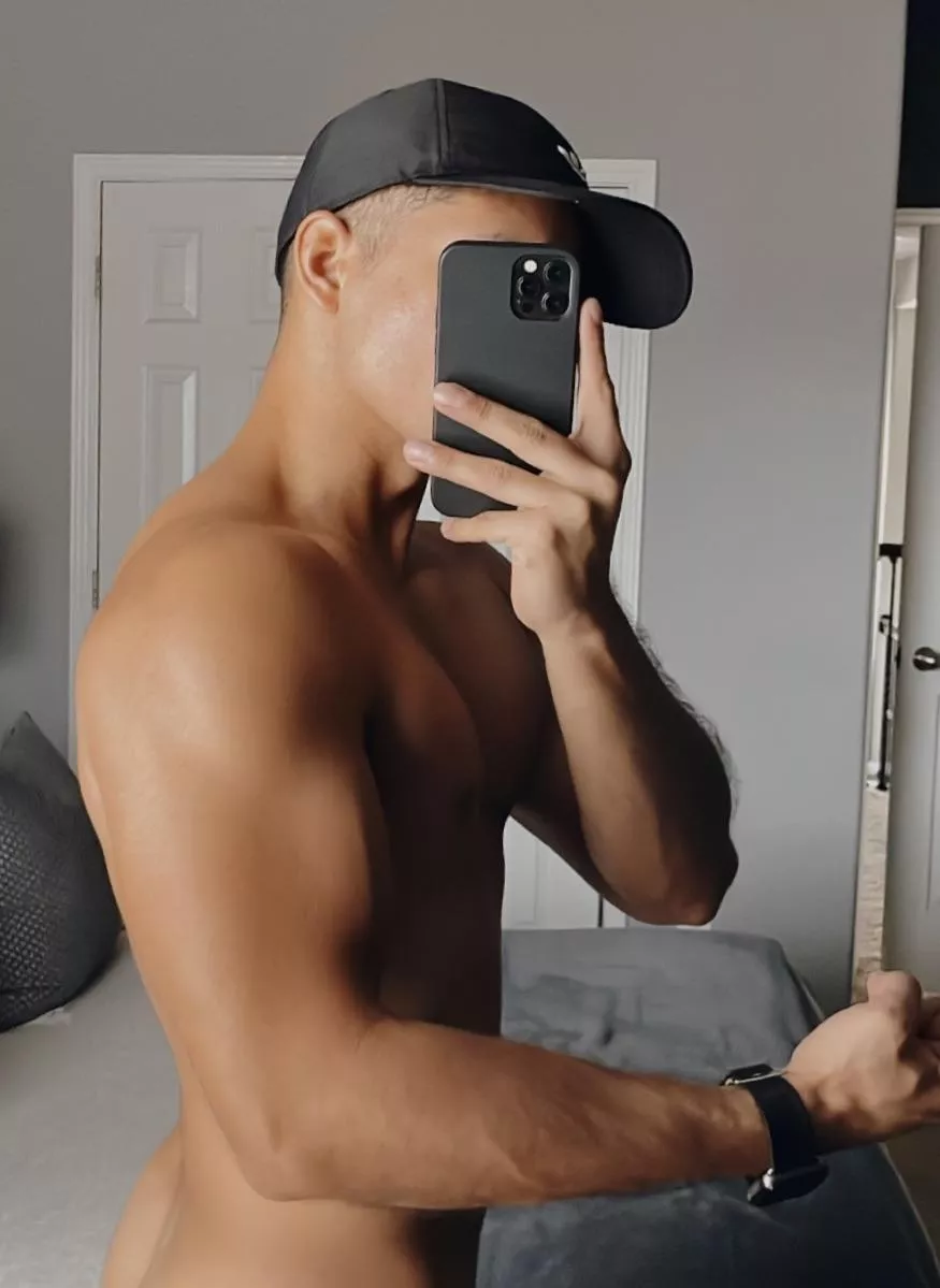 Friday Pump 💪🏼 posted by Straight-Ganache-664