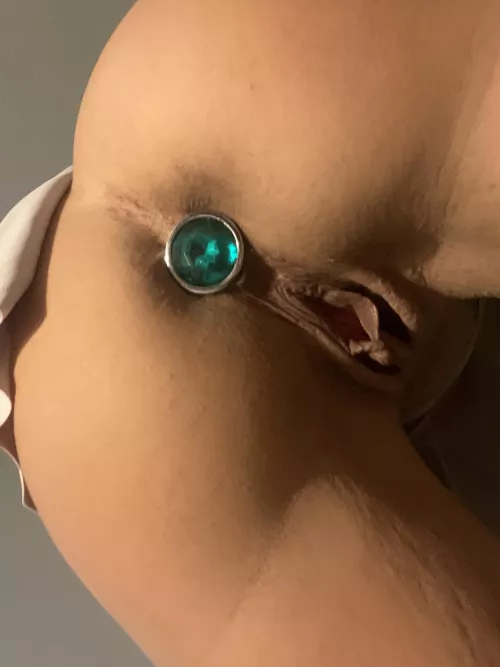 Getting her ready for a pounding by Mybestlife014