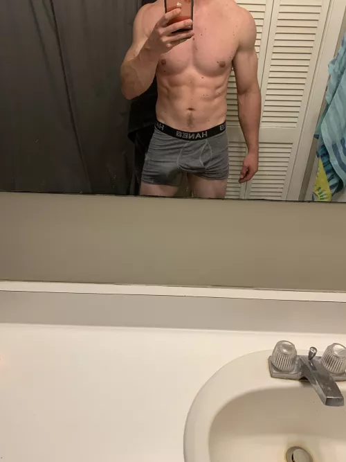 Hoping my roommate didn’t see me walk to the bathroom by Midwest678