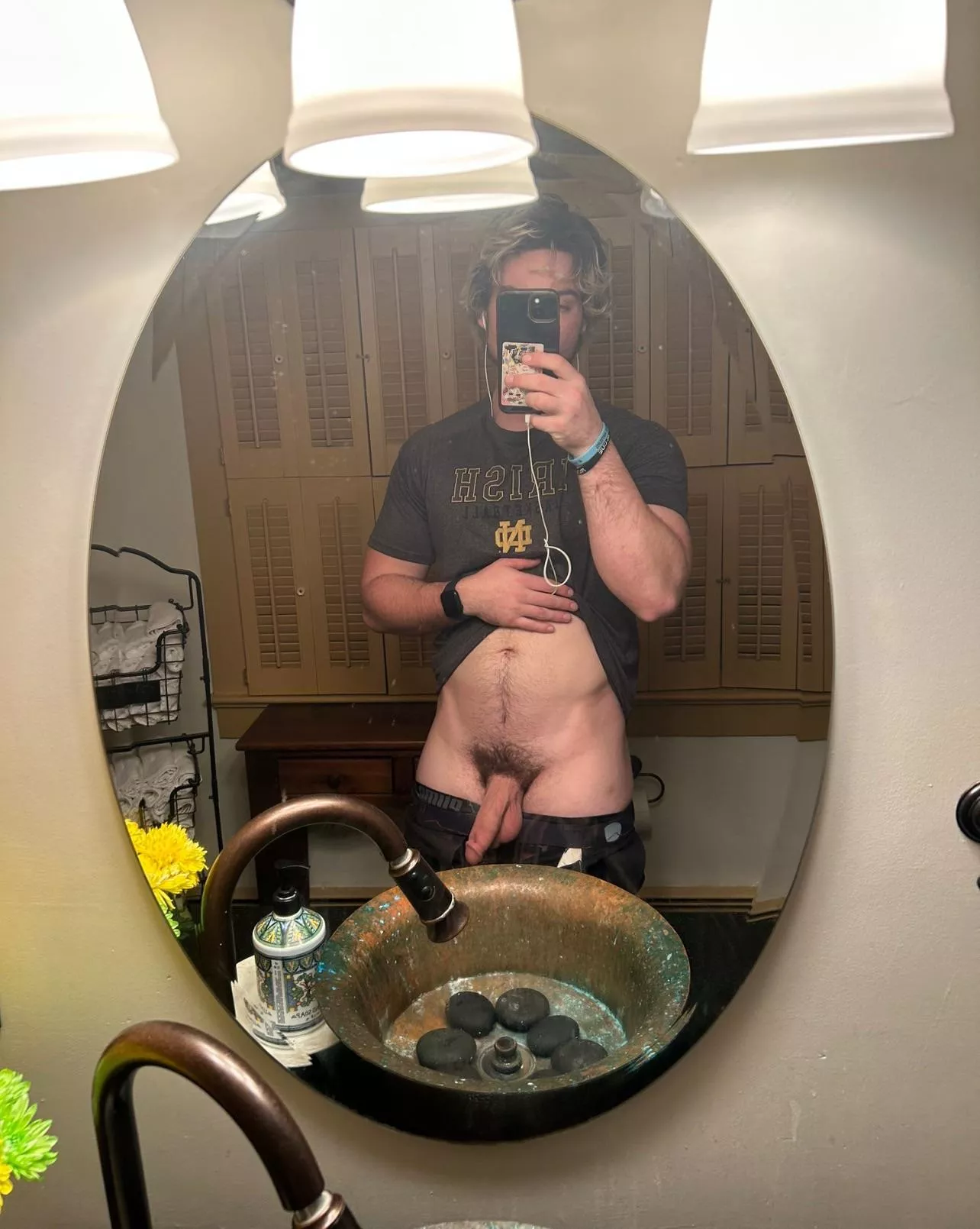 how’s the bush looking? posted by watermal0