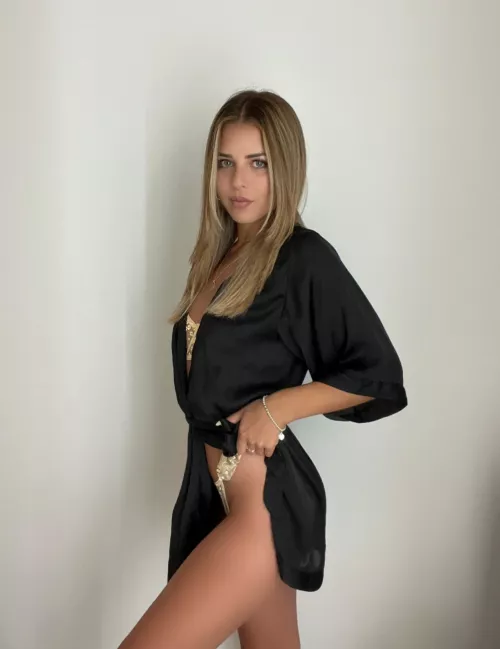 i like old men .. but i am only 19 🥺 by LadyLeoparde