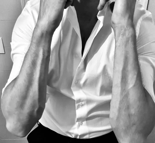 It’s Friday! Let me hug you :) by cozylongsleeves