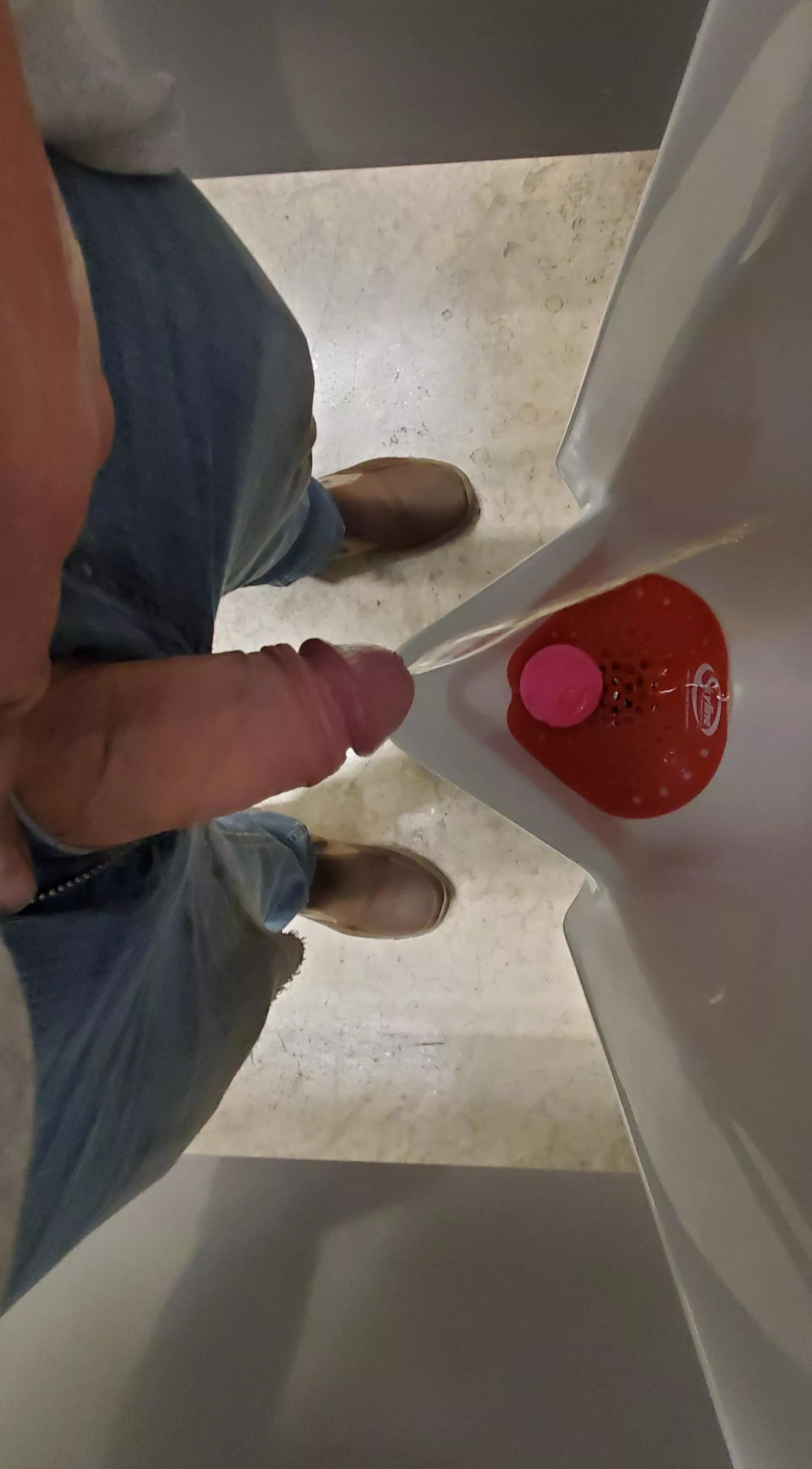 Last work piss of the week posted by Duncan_muhnuts