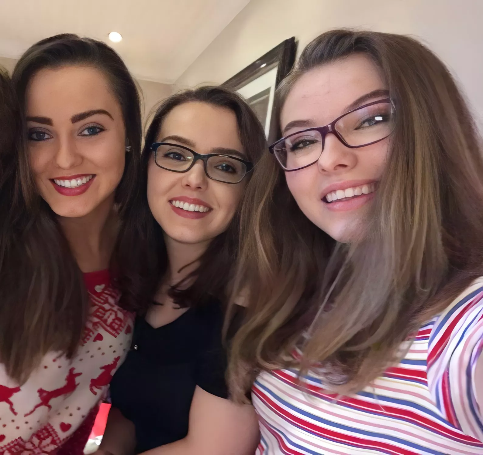 Sister Sister [3] posted by fitmk5659