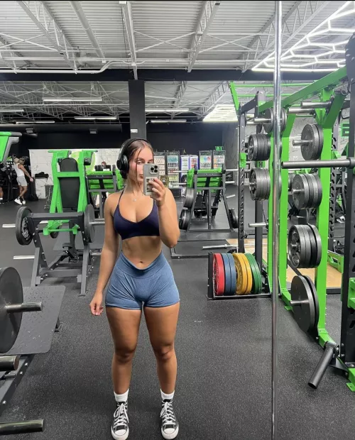 Some nice hips by edge098