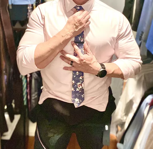 They say dark clothing hides things, what do you think by Exciting_Choice789