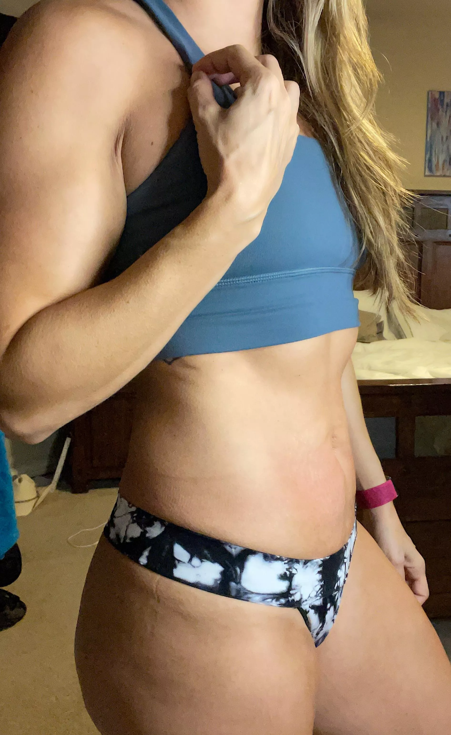 You wanna get down with a muscle mommy tonight posted by BikiniSquats