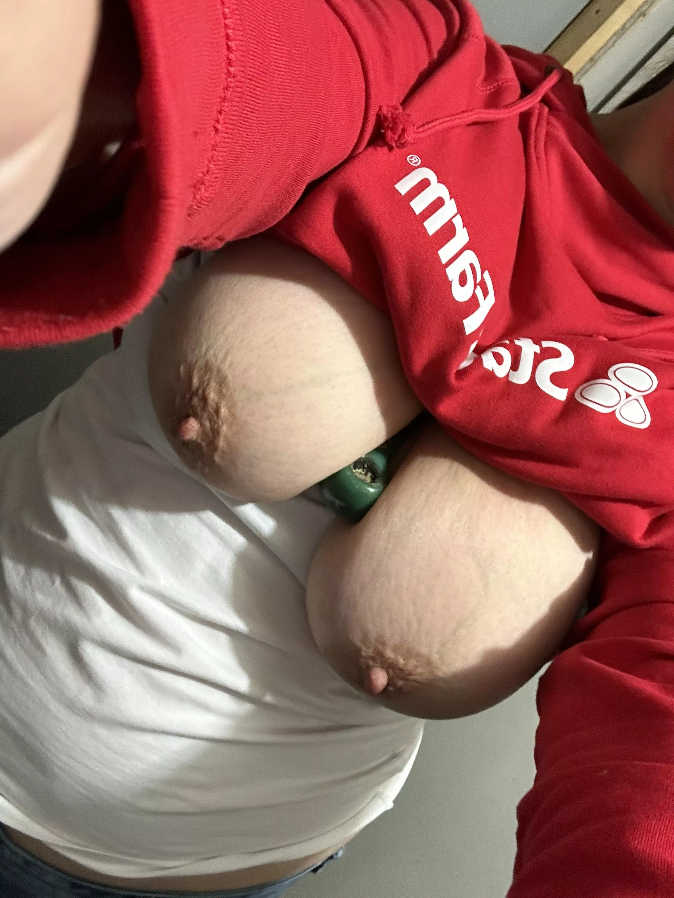 Can I be your neighbor? (F) posted by monsterjugs