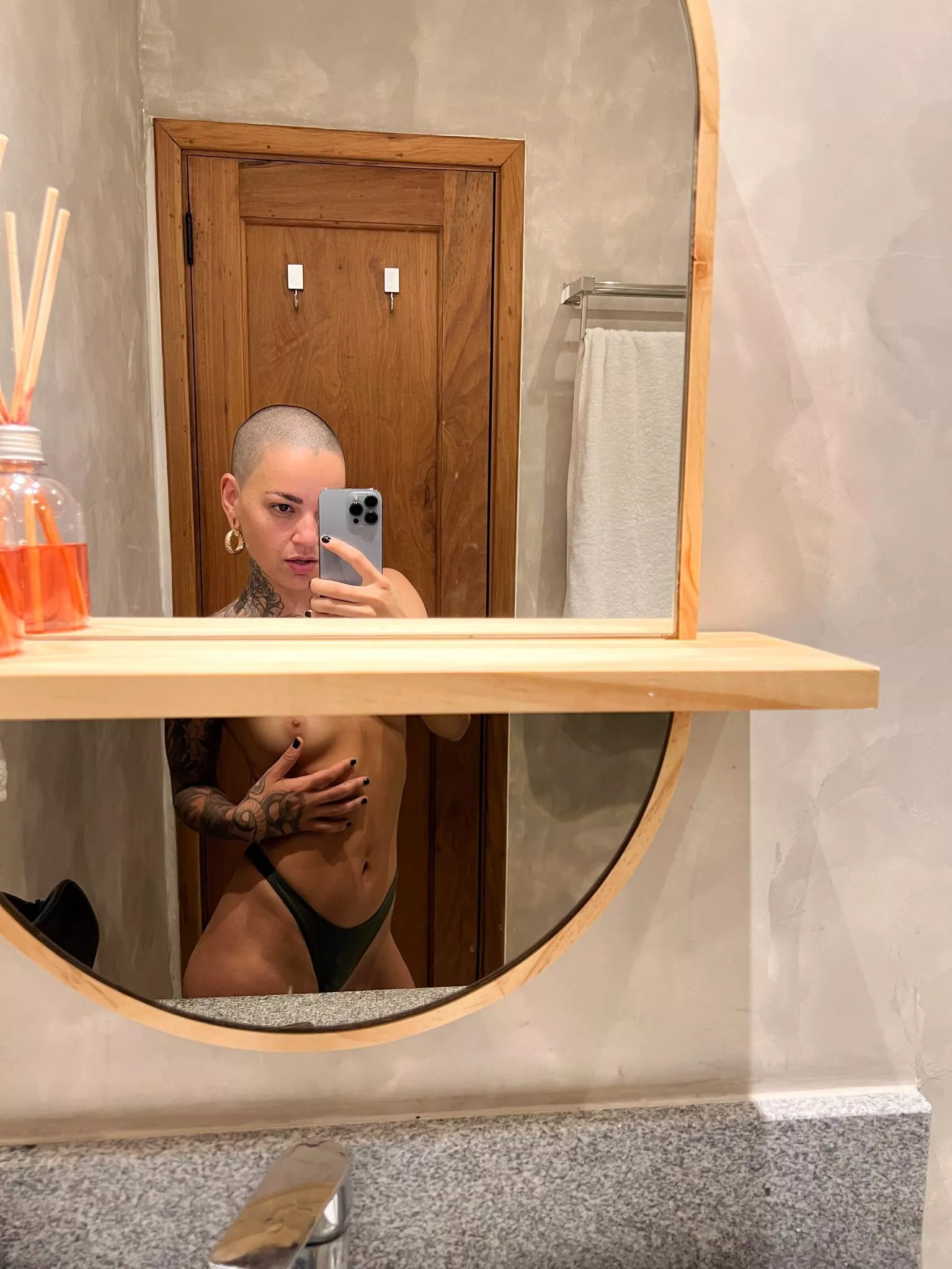 Do u like my tits? posted by Salyxnoa