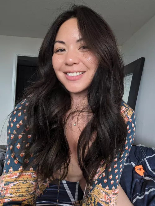 Get lost in this waterfall of brown hair by katwaii