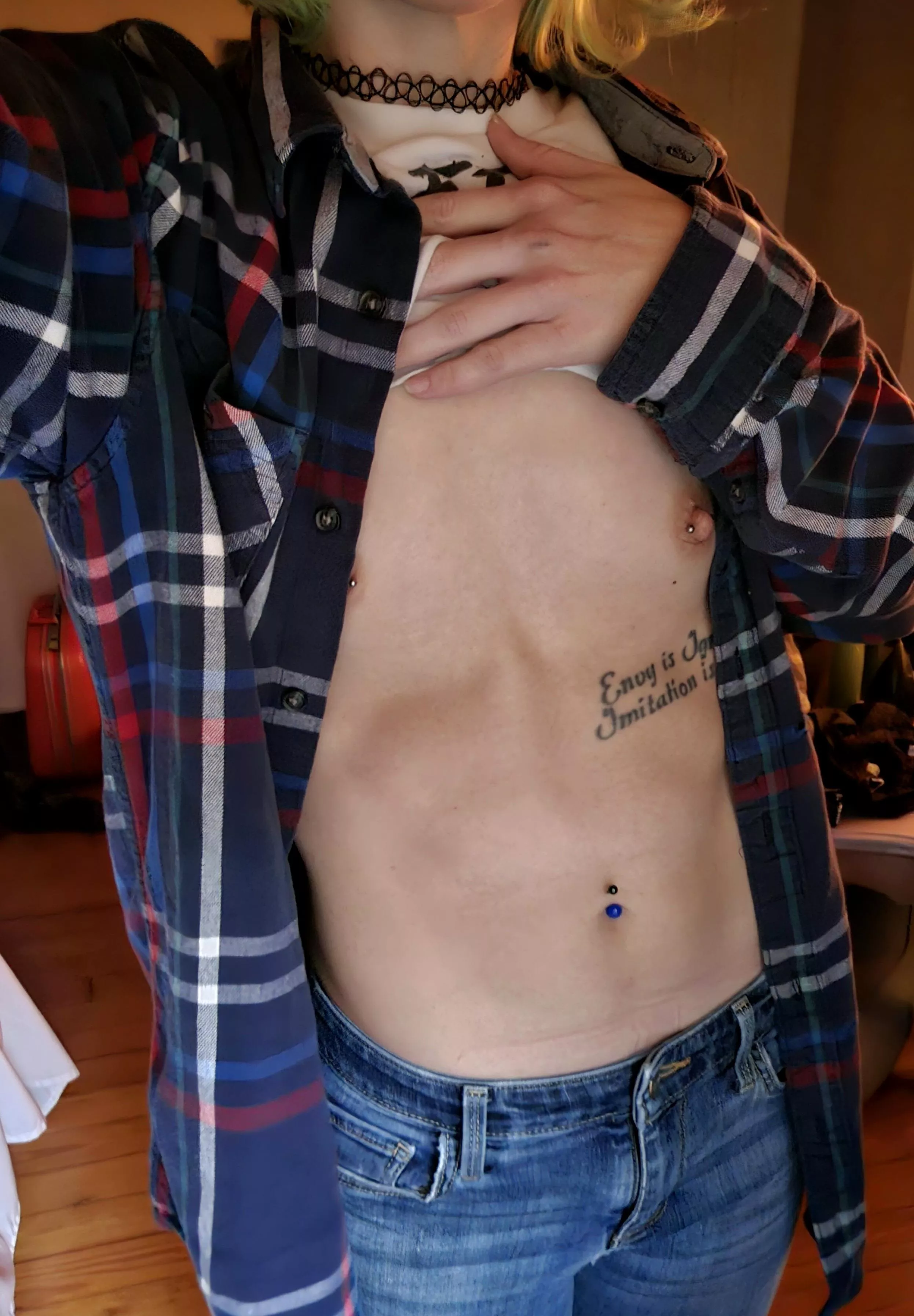 Grab the front of my jeans and it's over 😈 posted by cove_lys