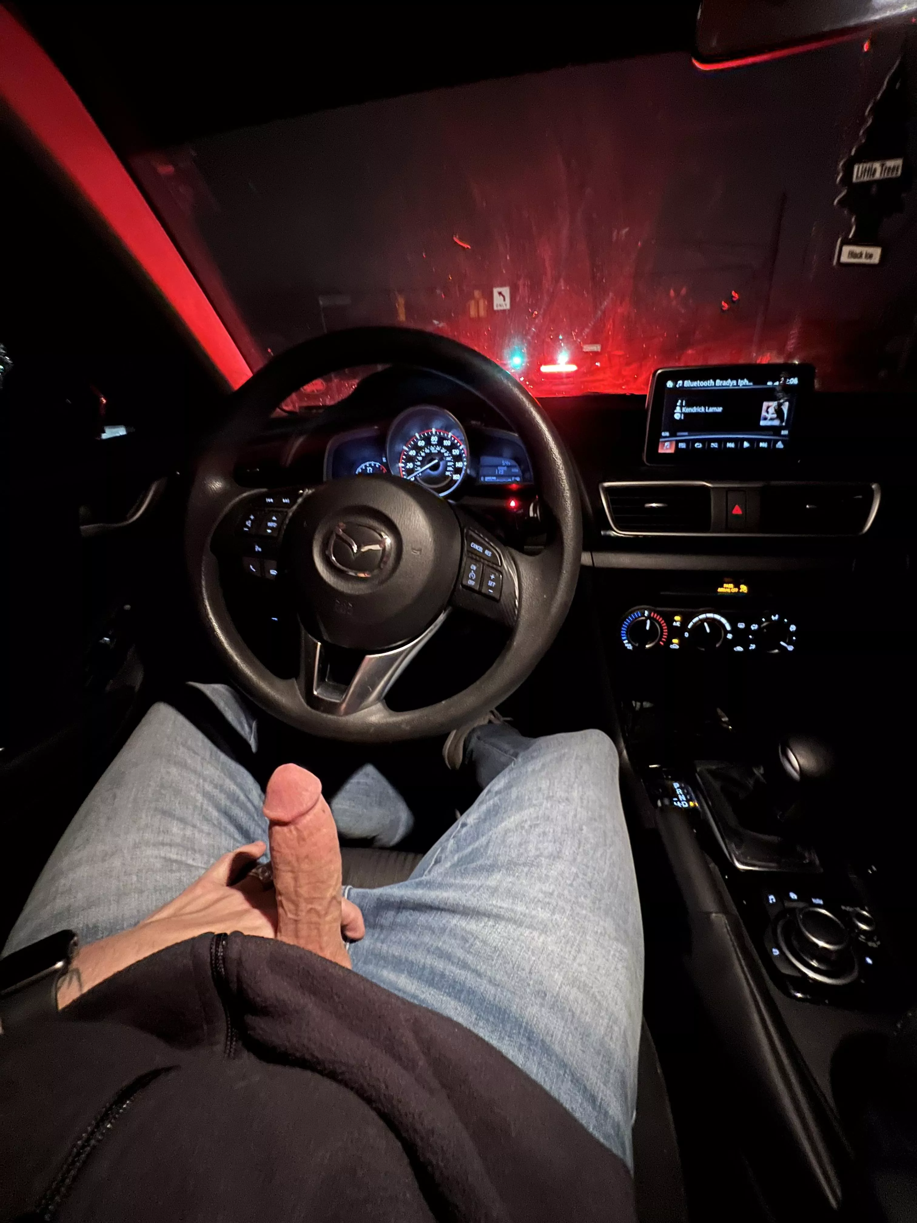 I’m your Uber driver and you see this. Are you getting in the front or back? posted by Hour-Seaworthiness35