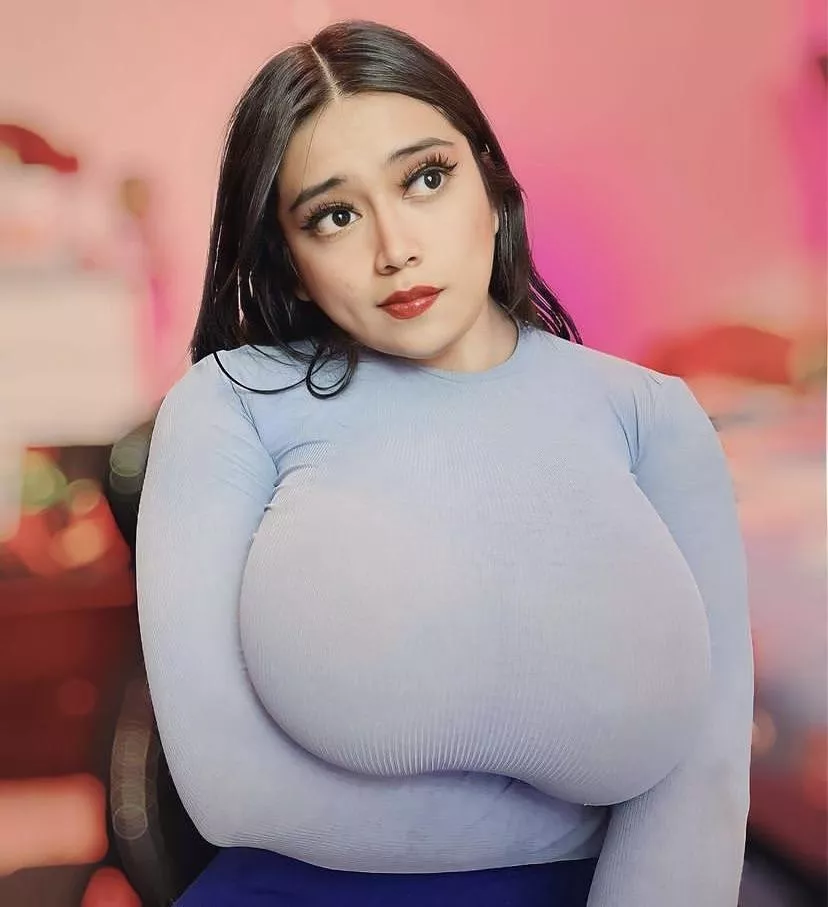 Nice blue sweater posted by johnyrivera