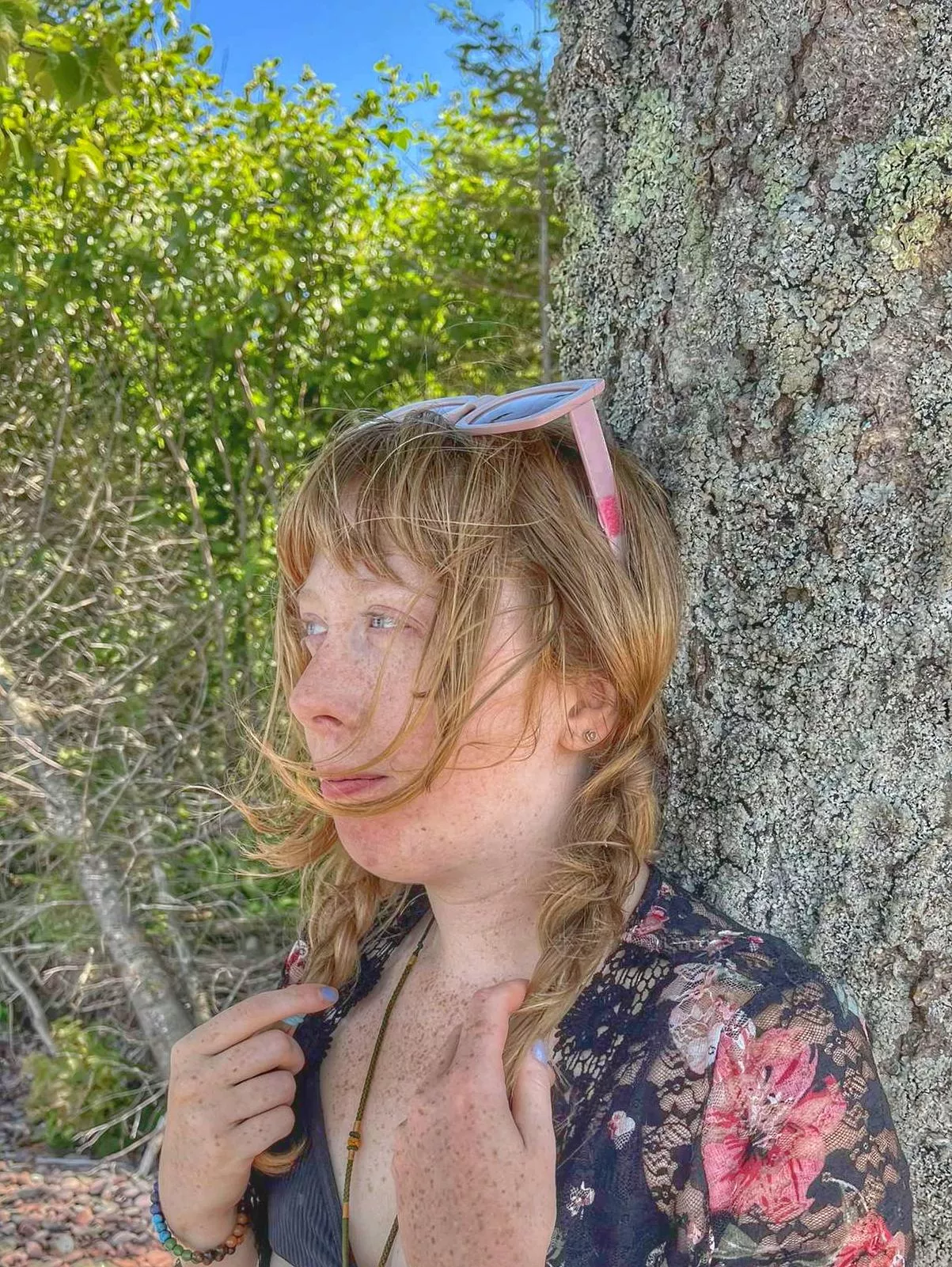 The sun left a million kisses on me. Will you do the same? posted by isabelleandelliott