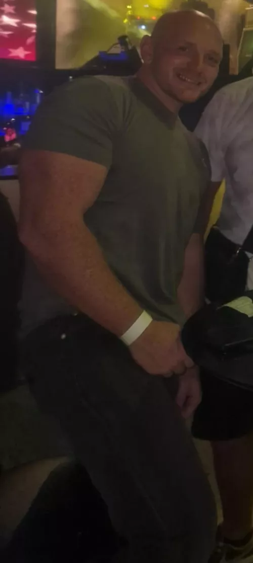 Am I approachable (39)? by birdm4n22