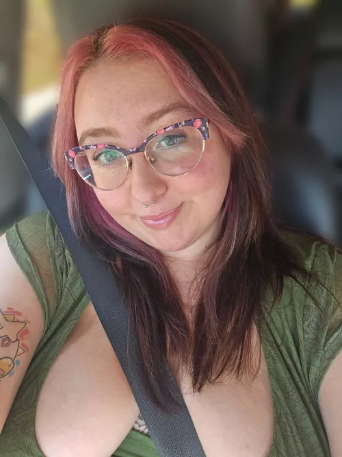 an asshat commented on my last post insulting me so let's try this again, happy monday!!! by sapphiremelonz