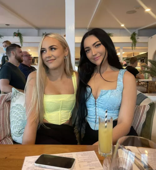 Blonde or black by bobo2341