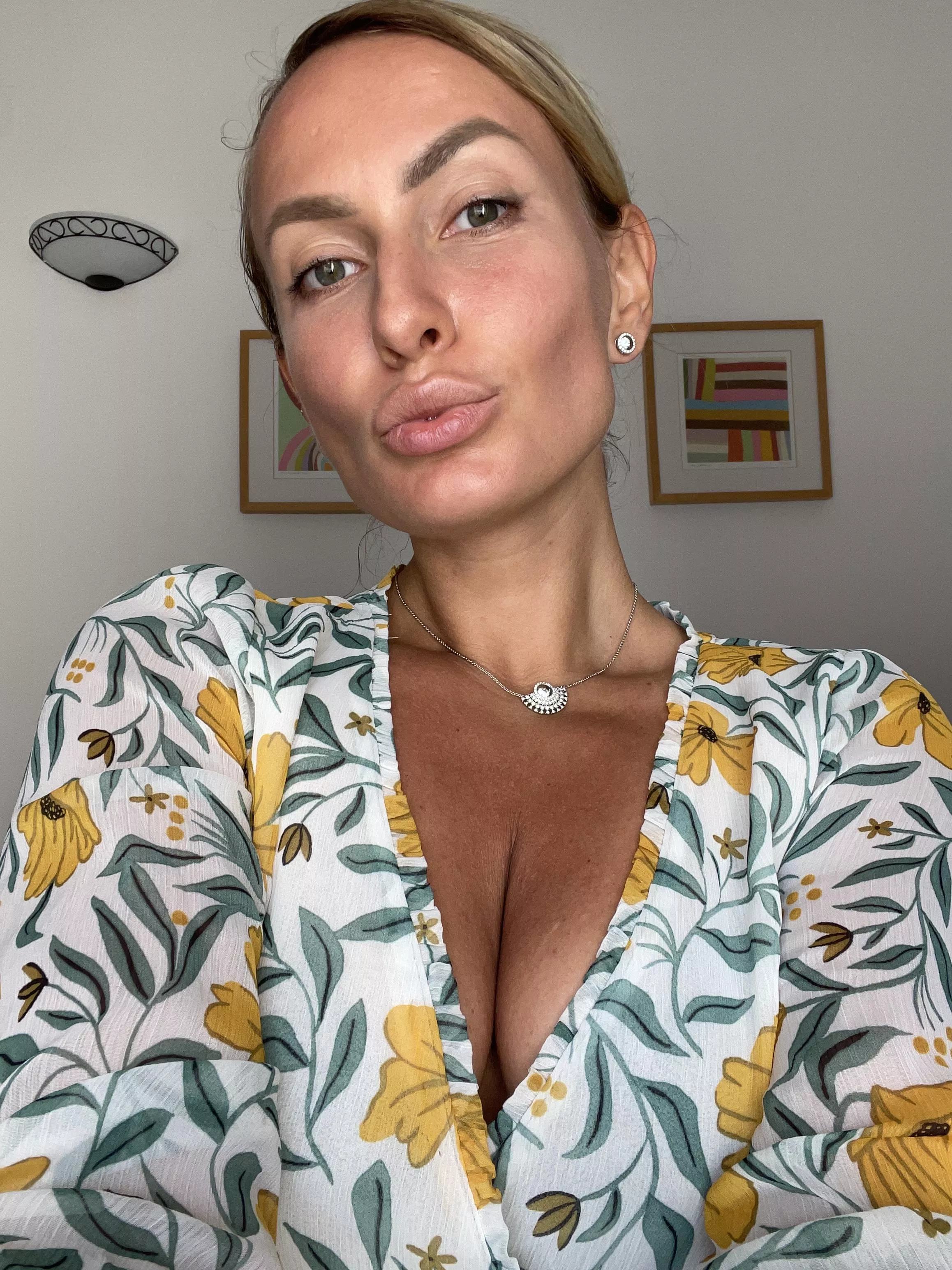 Feeling like a princess :) posted by Lyricaldemerara659