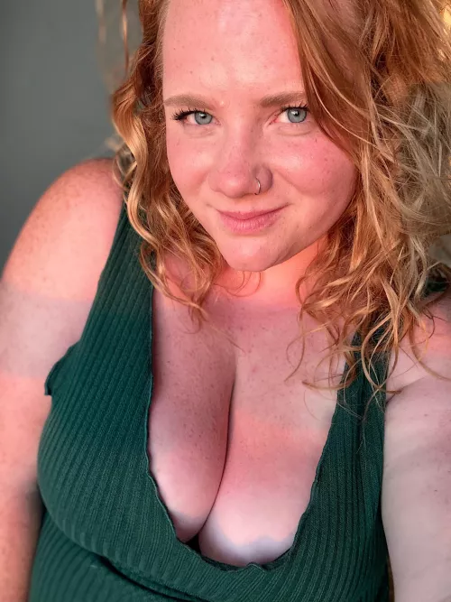 Hope you’re having a great day by Lauraleslie