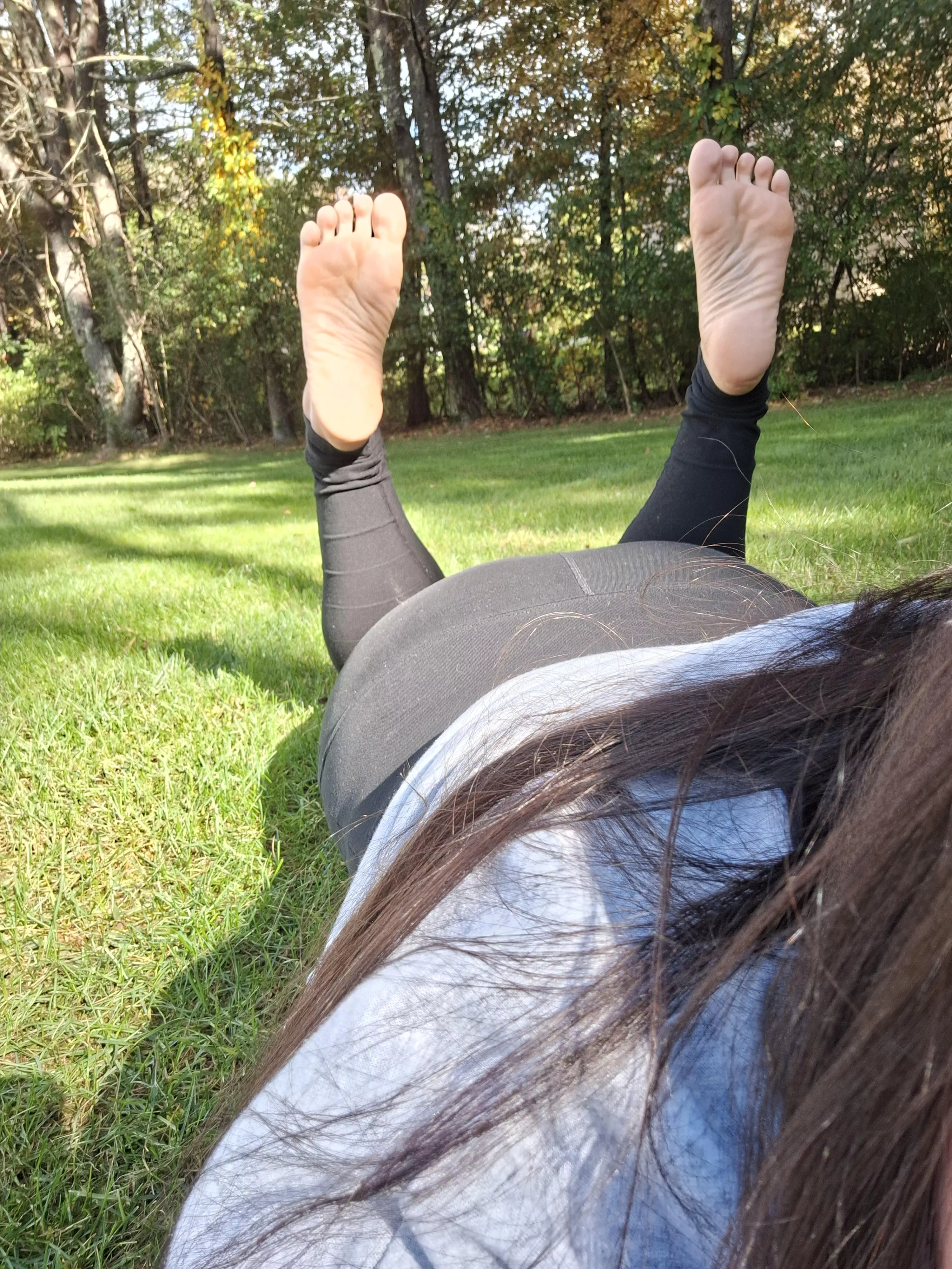 Let's relax outside 🍂 posted by elenastoes98