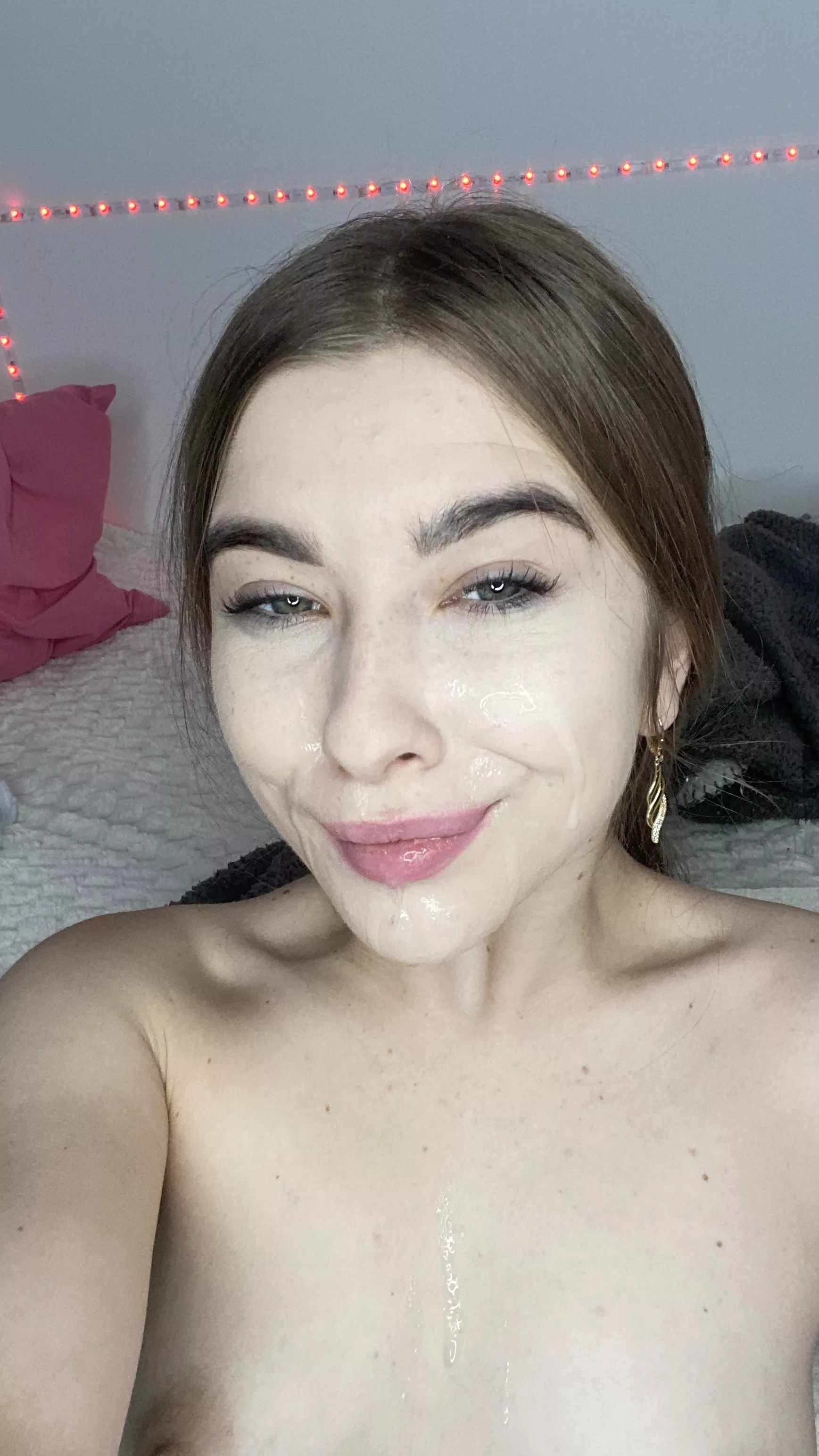 More cum more smile posted by AntacidFontenoy