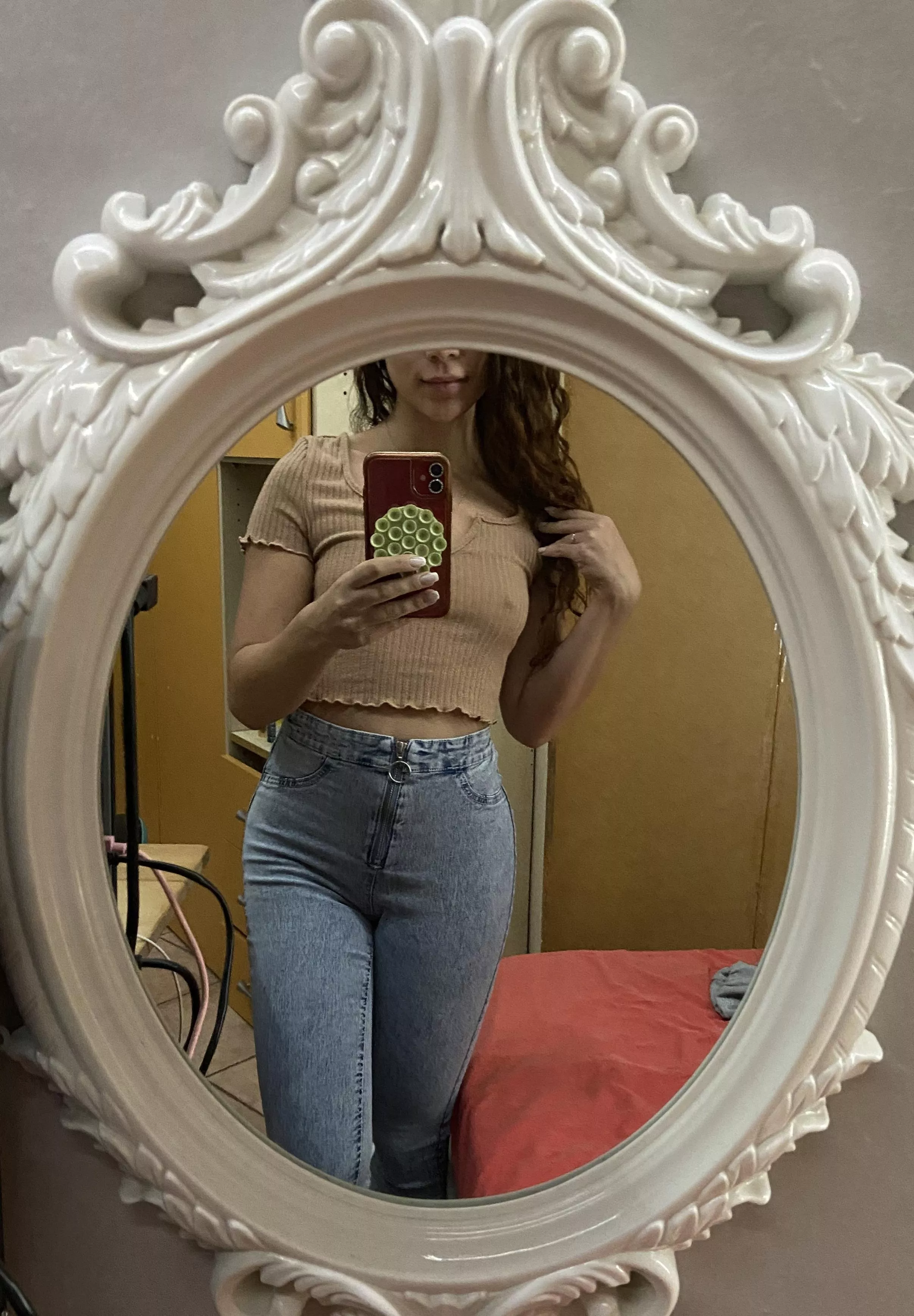 No bra and nipples visible 🫠 posted by reginadeipiedini