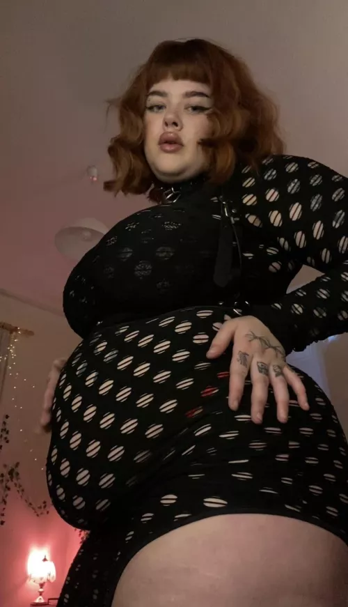 this is how dresses are supposed to fit .. right by chubbysublil