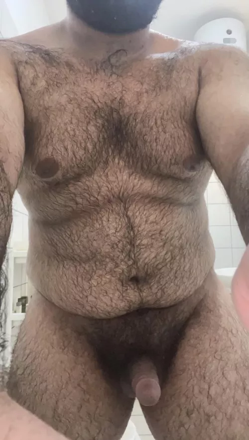 Thoughts on a hairy 20 years old bottom? by MelAelZel