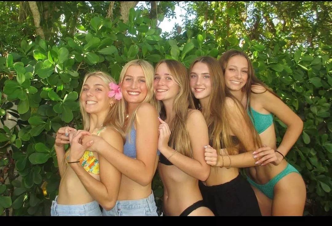 Beach Bunch [5] posted by supastar1