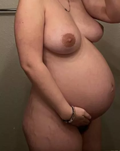 Does pregnancy suit me? posted by noodzthrowawayz