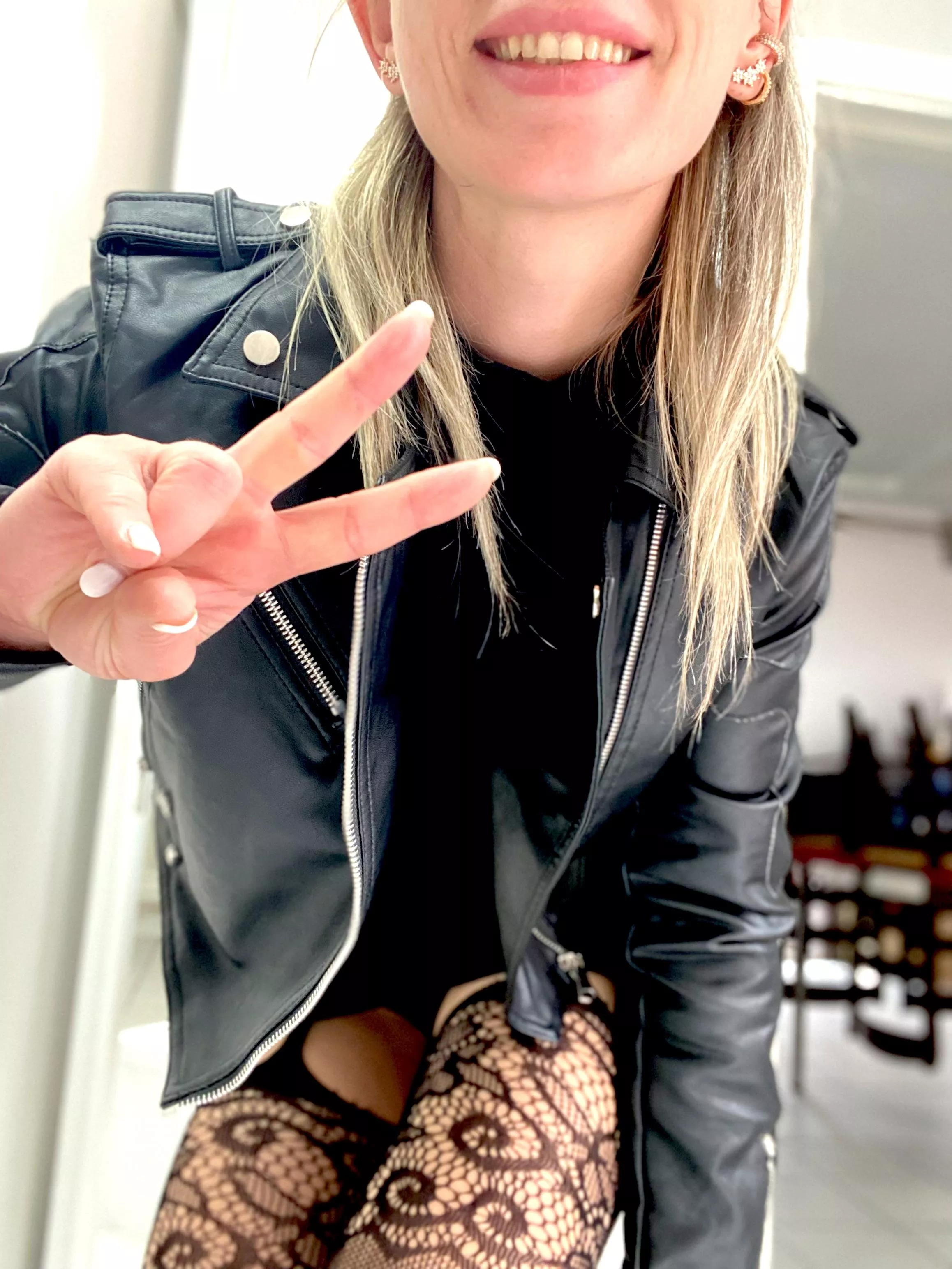 Happy girl! My new jacket is wowwww! posted by NatyBond_OF