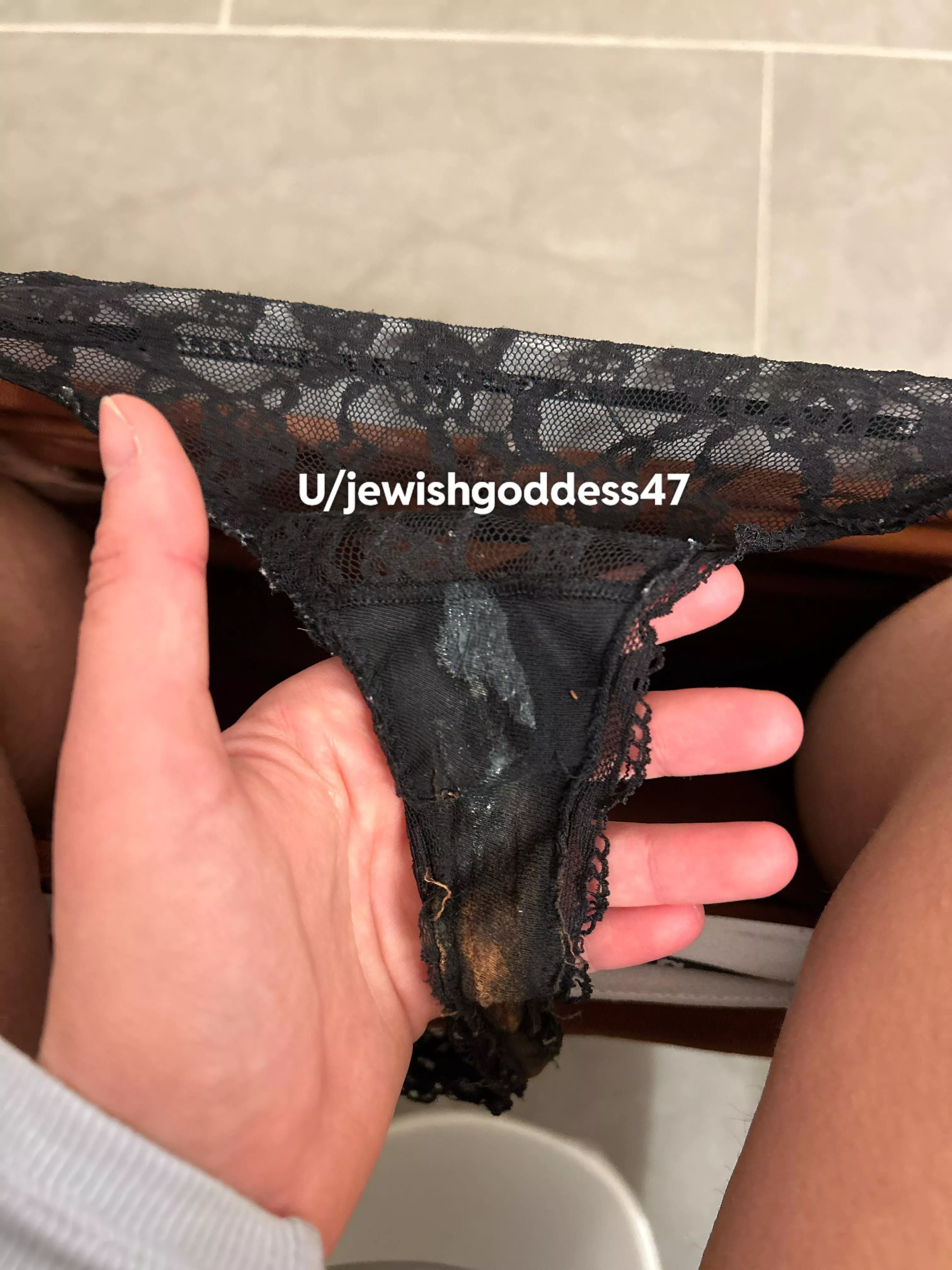 Look at the wet spot 😻 looks yummy right??? posted by jewishgoddess47