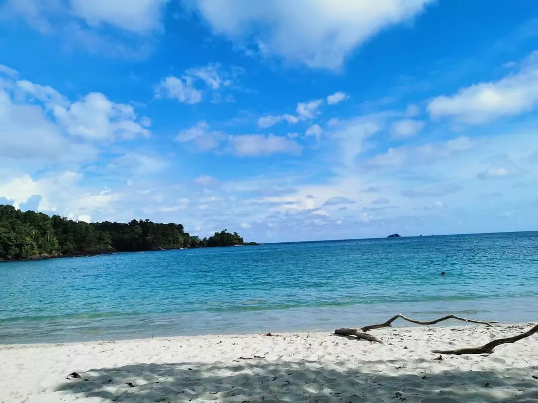 Manuel Antonio National Park, Costa Rica 💙 posted by ElytheWifey