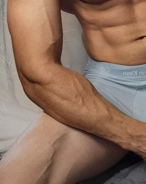 Muscular one 😉💪🏼 by John_fitness91