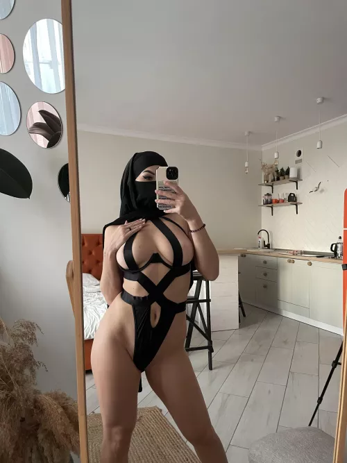 No one's home, and I'm ready to host will you come? by possiblySink89